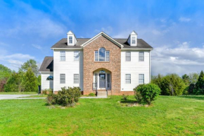 Pet-Friendly Lake Norman Retreat with Deck and Grill